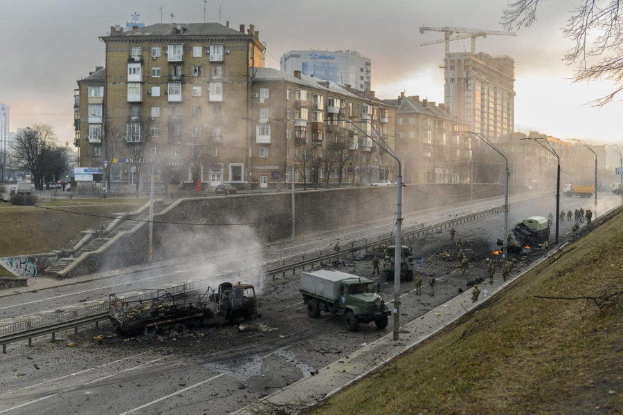 Restos del combate en una ciudad ucraniana. Foto Ministerio de Defensa de Ucrania