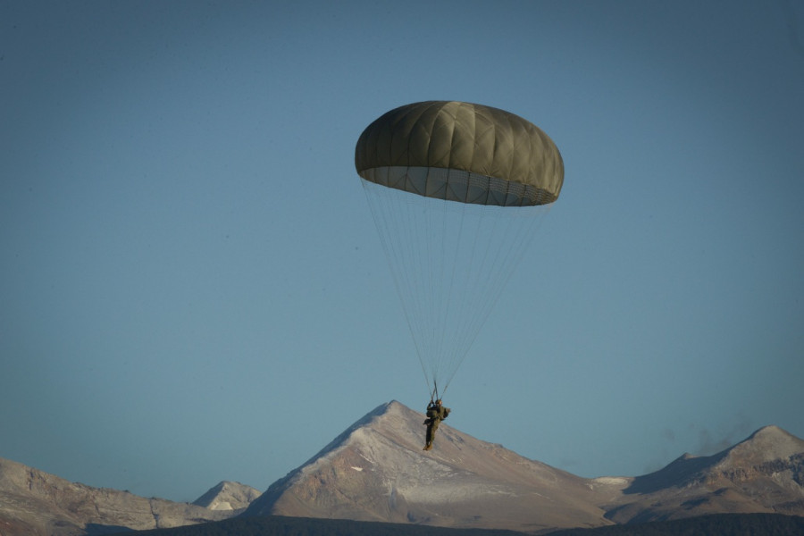 Certificación de paracaidistas IV Divisón foto Ejército de Chile