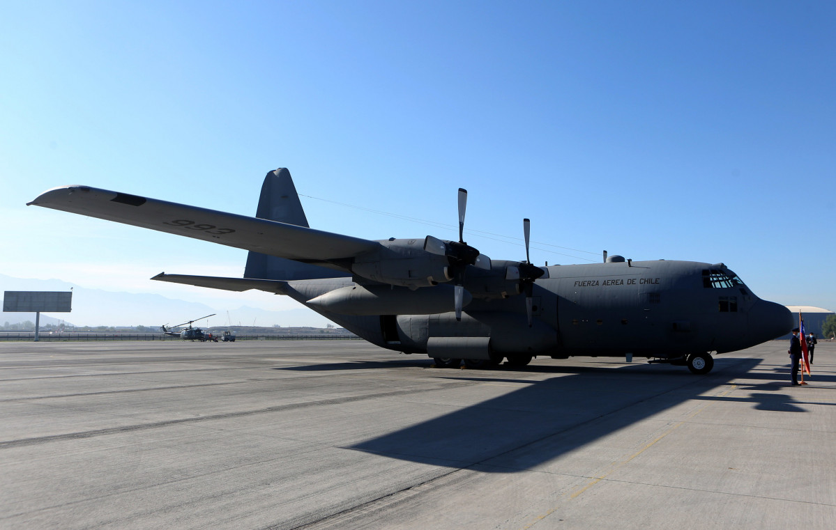 Recepciu00f3n del segundo Hercules C 130H  transferido por Estados Unidos foto Ministerio de Defensa de Chile