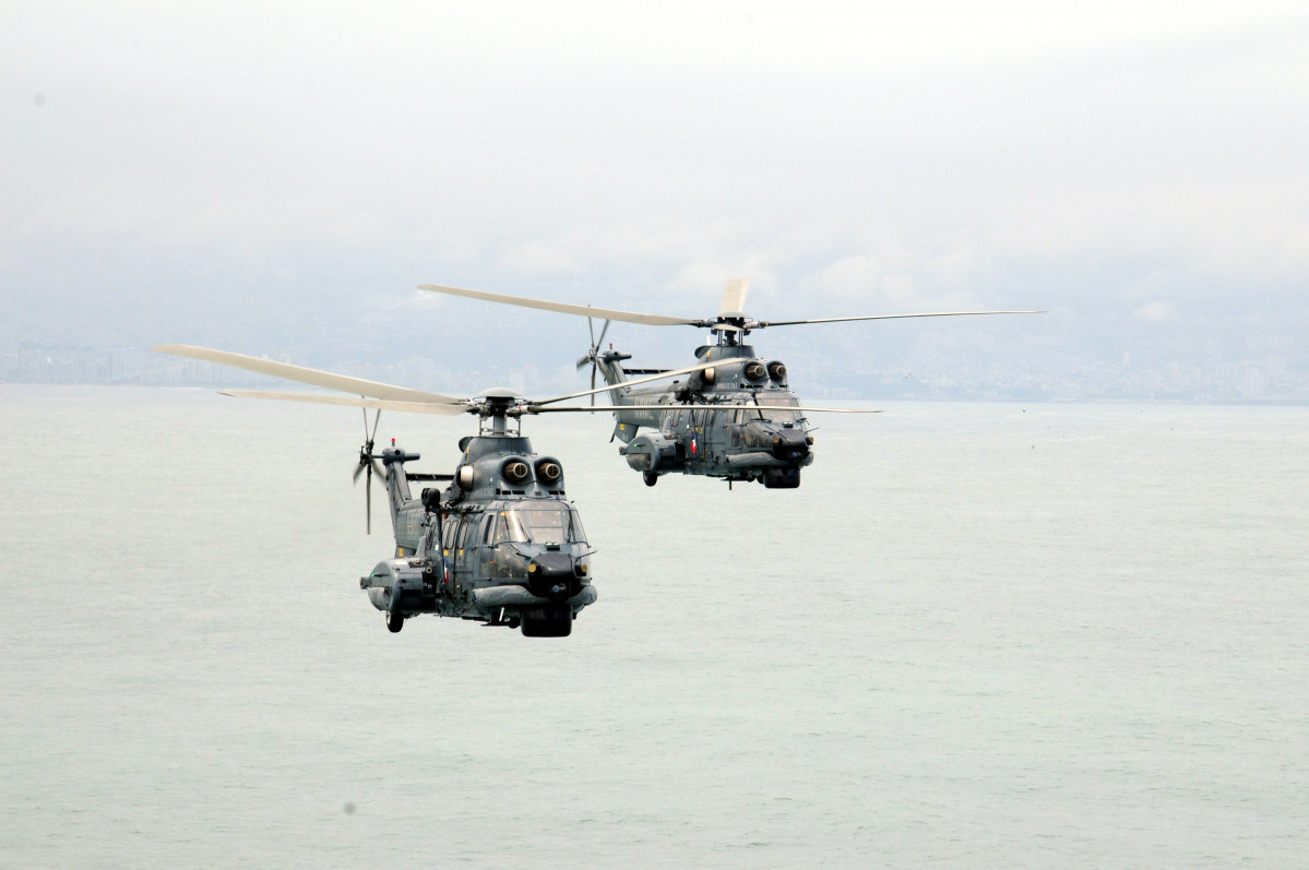 Helicu00f3pteros AS532F1 Cougar Aviaciu00f3n Naval Foto Escuela Naval