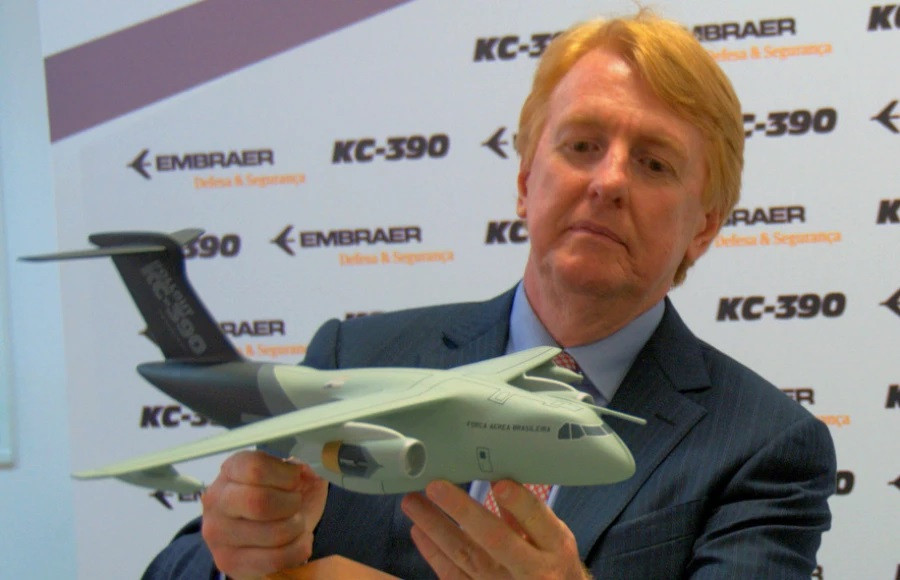 Schneider Embraer