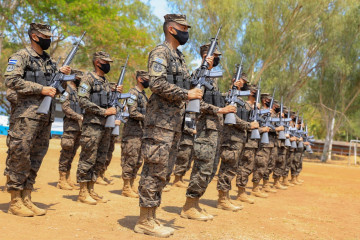Entregan nuevos fusiles en El Salvador.jfif 3