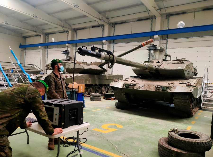 Trabajos calibracion cañon leopardo ejercito
