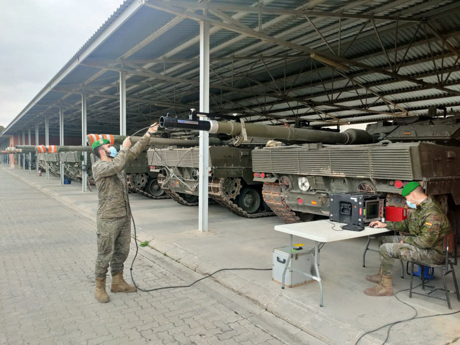 ​El Ejército calibra el cañón de los carros Leopardo del Regimiento Pavía