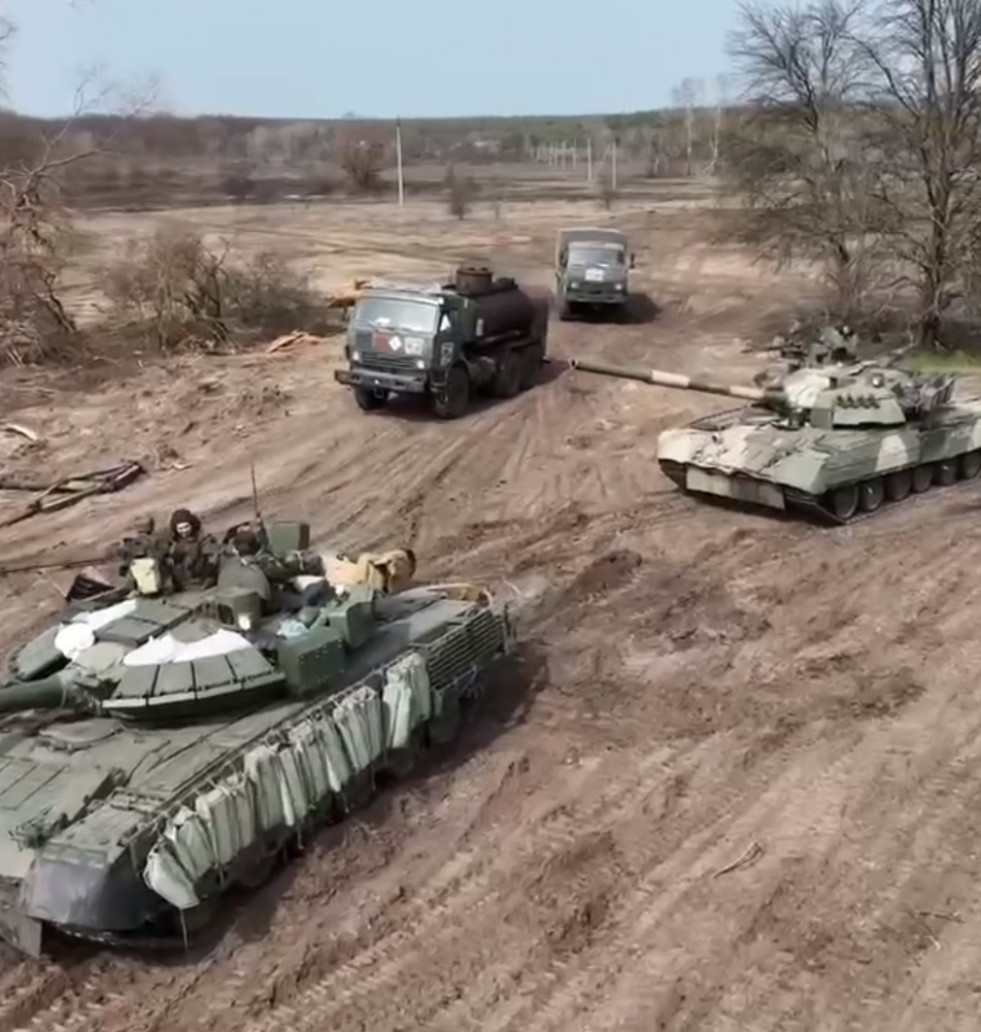 Carros de combate rusos en Ucrania. Foto Ministerio de Defensa de Rusia