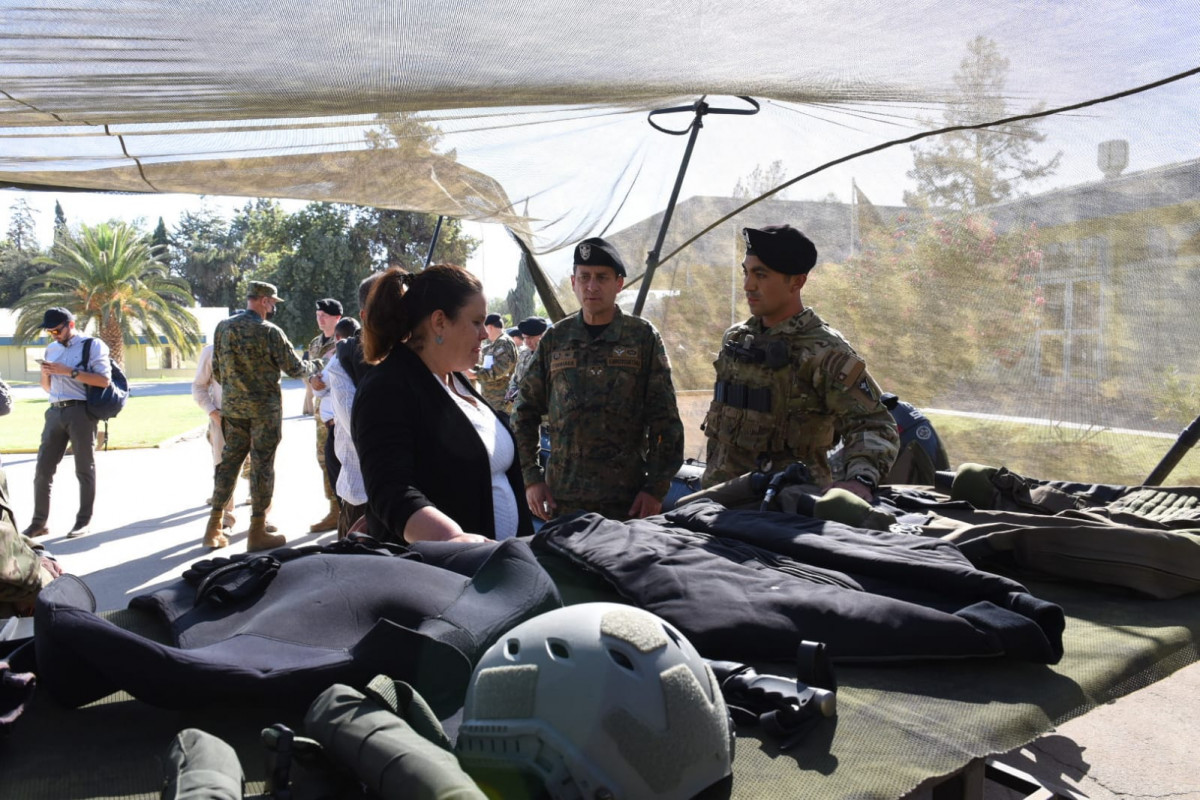 Ministra Fernu00e1ndez en BOE Lautaro foto Eju00e9rcito de Chile 002