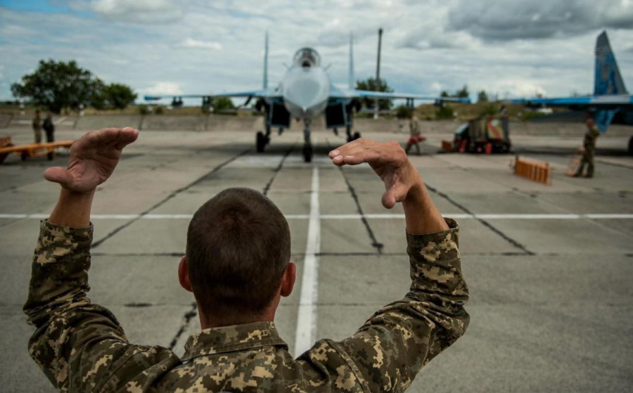 220421 avion combate ucrania (ministerio defensa ucrania)