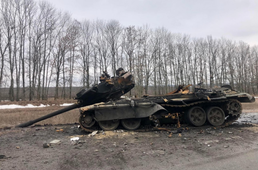 Carro de combate T 90A ruso destruido en Ucrania. Foto Oryxpioenkop