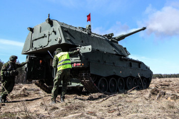 Obús autopropulsado PzH2000. Foto KMW01
