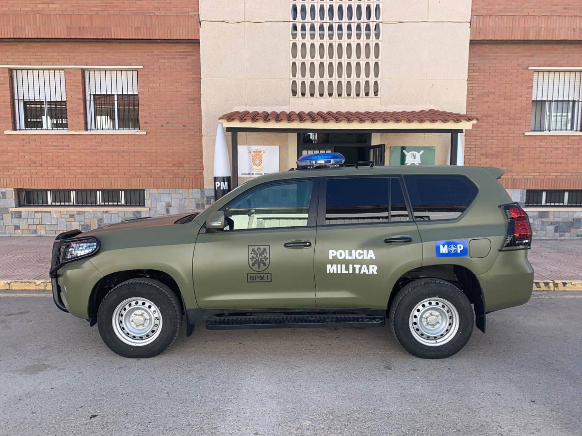 Vehiculo toyota policia militar ejercito