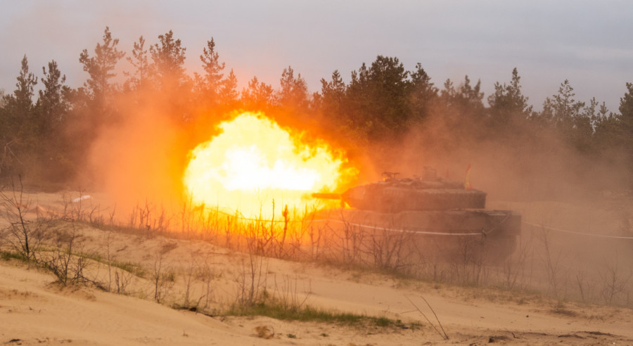 Carro de combate leopardo en letonia
