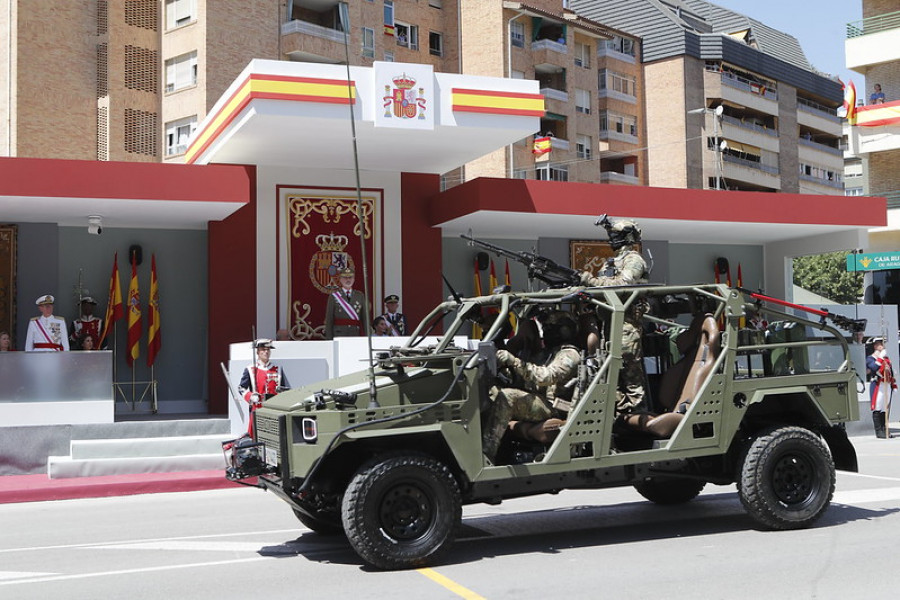 Vehiculo neton desfile