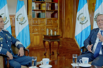 Presidente de Guatemala y su ministrio de Defensa aseguran que red de radares primarios combaten vuelos ilegales