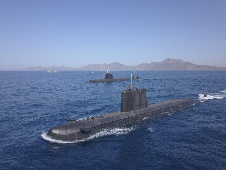 Navegación del submarino Isaac Peral y Tramontana