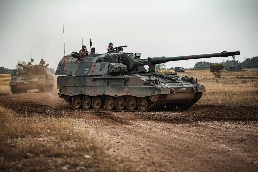 Obuses autopropulsados Panzerhaubitzen 2000 del Ejército Alemán. Foto Bundeswehr Maximilian Schulz