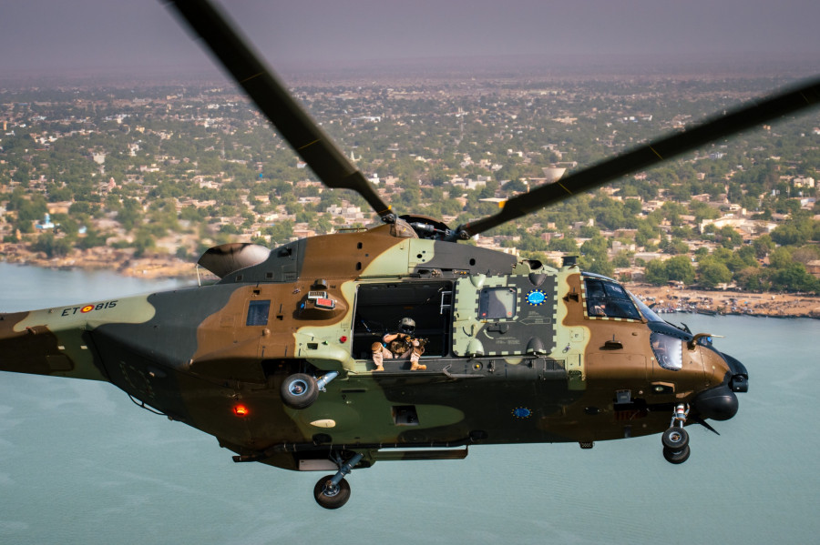 Helicoptero nh90 8