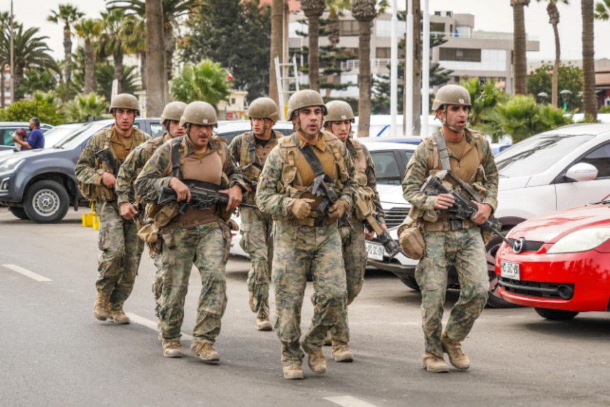 Los efectivos en su recorrido final por las calles de Arica Foto Eju00e9rcito de Chile