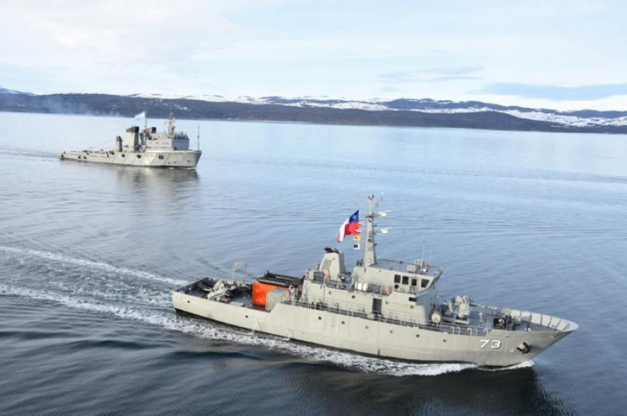Patrullero de Servicio General PSG 73 Isaza de la  Armada de Chile y aviso ARA Bahía Agradable de la Armada Argentina en el ejercicio Viekaren 2019  Foto Armada de Chile