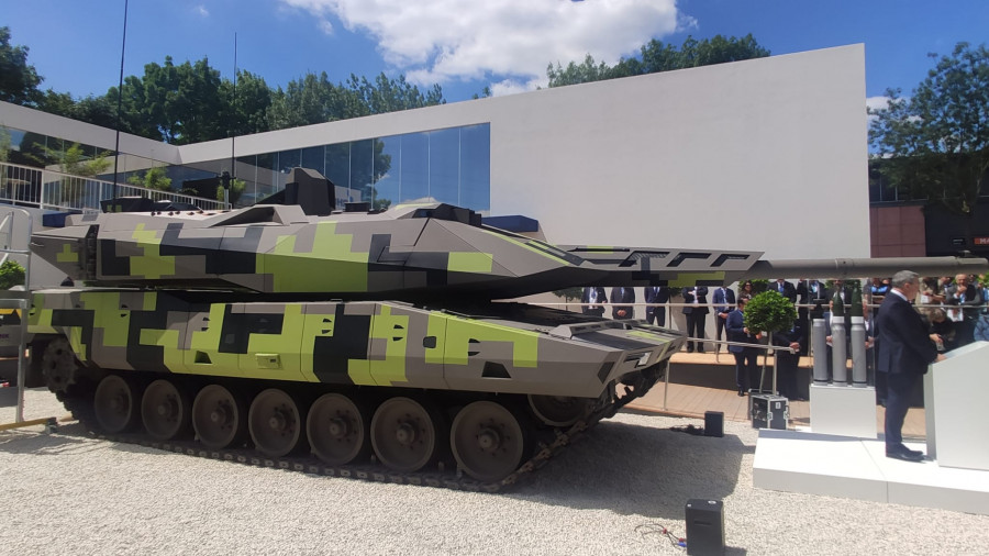 Rheinmetall presenta su carro de combate KF51 Panther, armado con un cañón de 130 mm