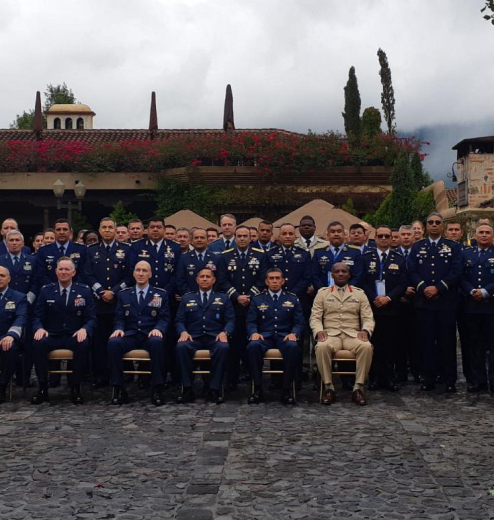 Jefes de las Fuerzas Aéreas americanas afinan planes de trabajo conjunto en Antigua Guatemala