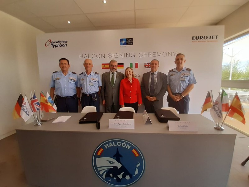 Sedef firma del contrato del eurofighter