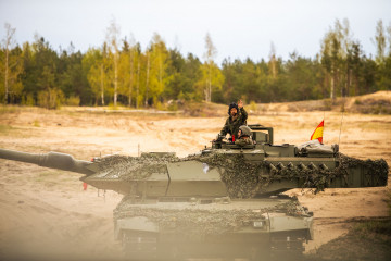 El Ejército español destina 1,8 millones a la compra de repuestos para el carro Leopardo
