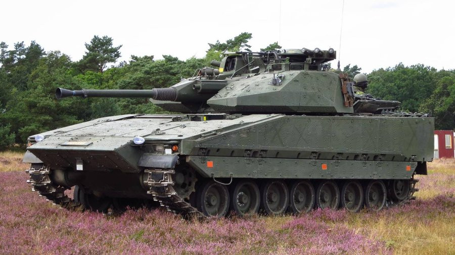 Blindado CV90. Foto Jaro Nad   Twitter