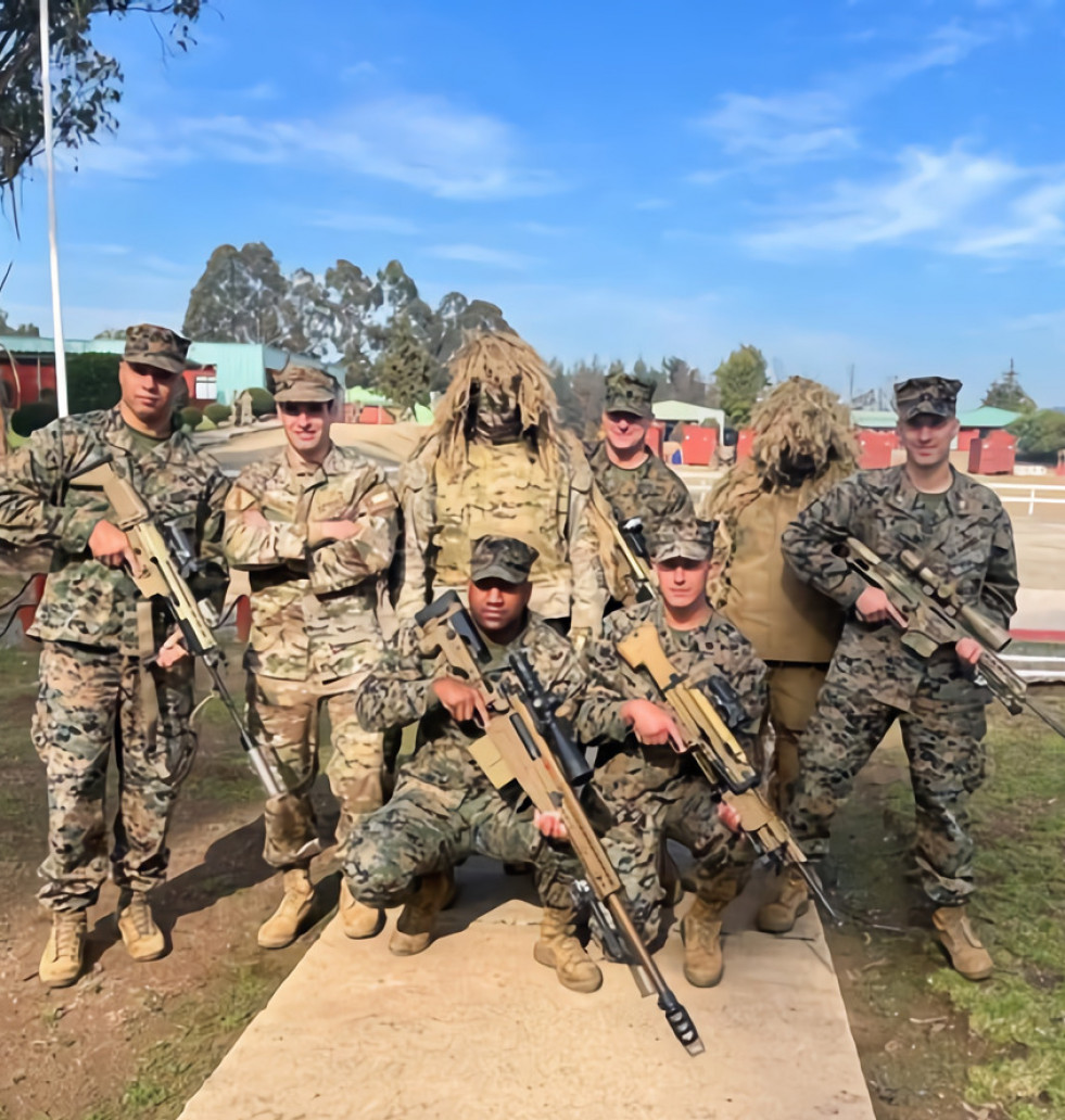 Visita de Marines a Fuerte Aguayo de la Infantería de Marina de Chile Foto Marforsouth