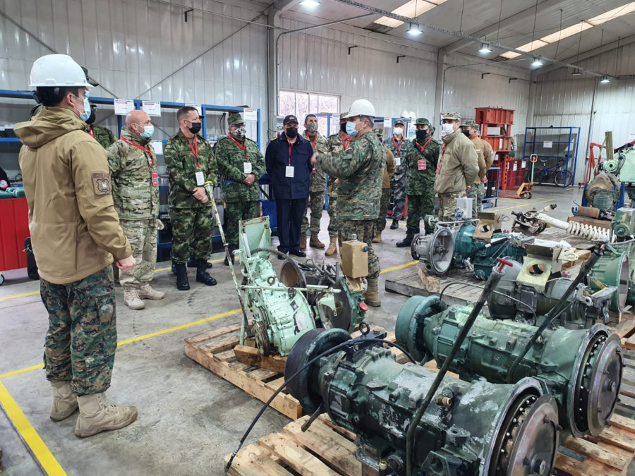 Visita de agregados militares a Talagante Foto Famae