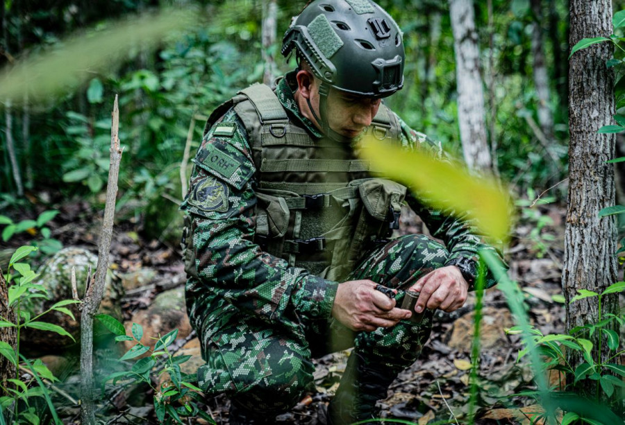 El Ejército de Colombia presenta su nuevo uniforme en el desfile del día de independencia
