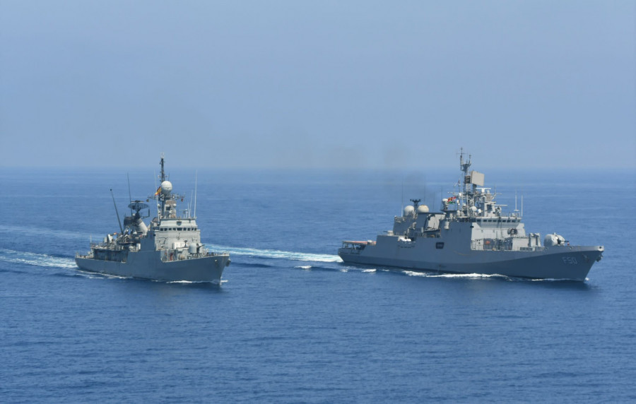 Ejercicio armada y marina india
