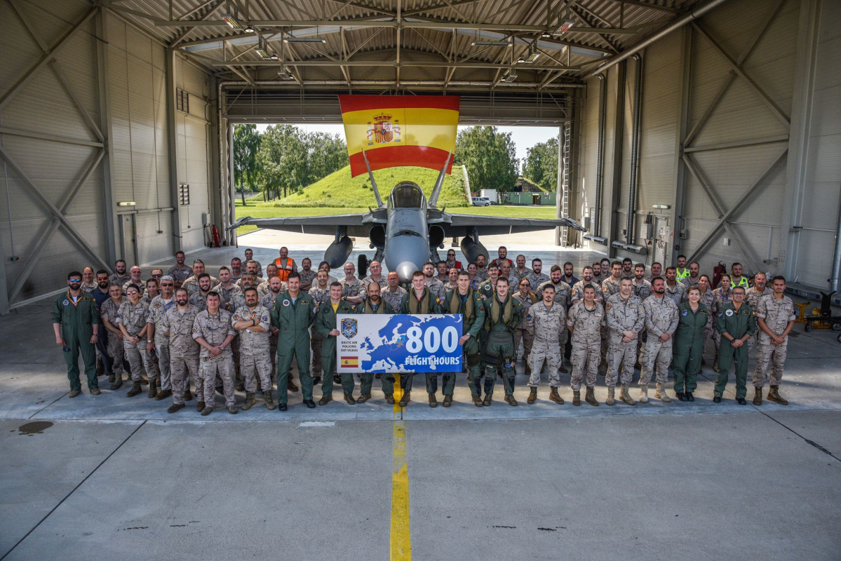 800 horas f18 en lituania