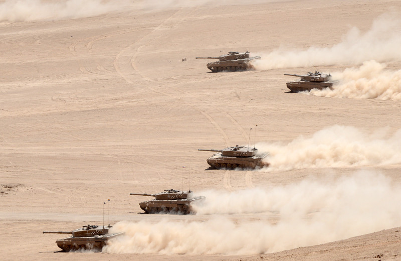 Avance de tanques Leopard 2A4 durante maniobras en el desierto Foto Eju00e9rcito de Chile