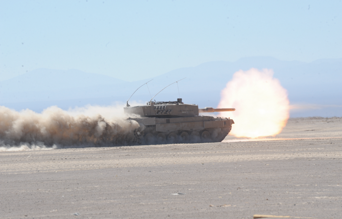 Pru00e1ctica de tiro tanque Leopard 2A4 Foto Eju00e9rcito de Chile