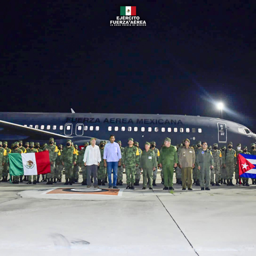 Fuerza Aérea Mexicana establece puente aéreo a Cuba en apoyo en incendio