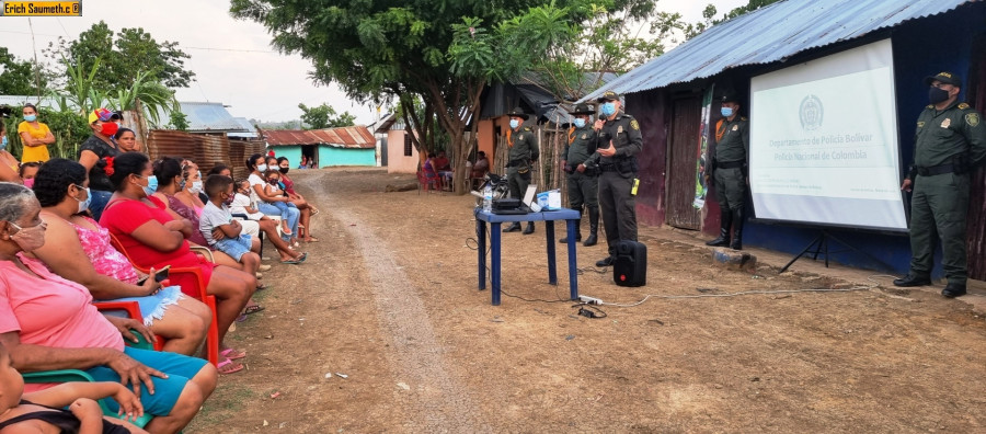 Policia Comunitaria Colombiana. Foto Infodefensa