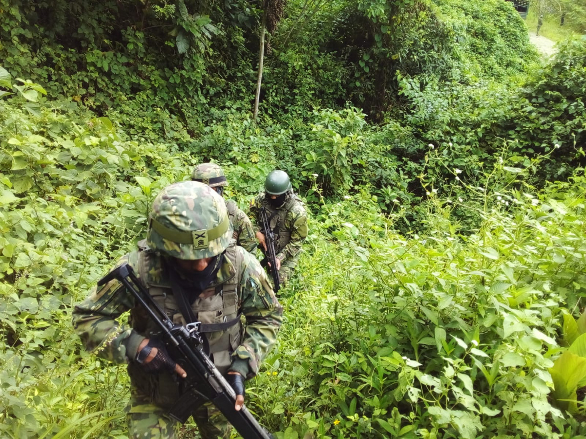 FFAA Ecuatorianas en la frontera. Foto FFAA del Ecuador 2