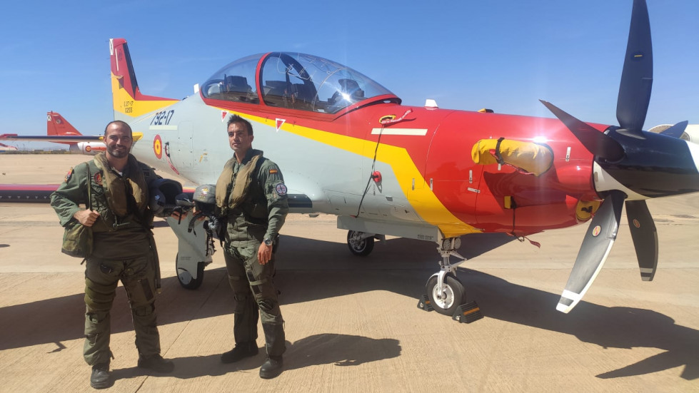 Pilotos avion pc 21