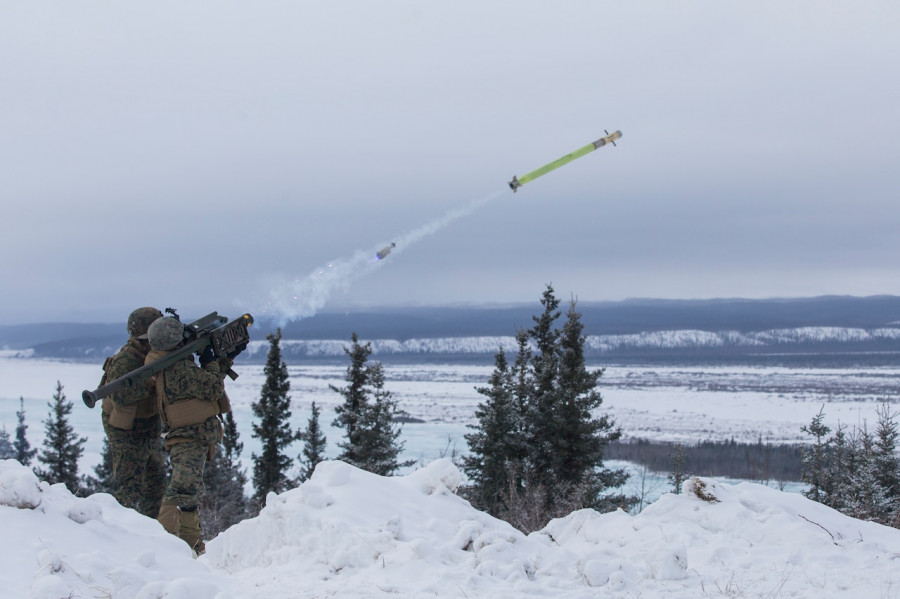 Marines lanzando un misil Stinger como los enviados por EEUU a Ucrania. Foto Departamento de Defensa