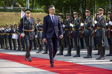 Marjan Šarec, nuevo ministro de Defensa de Eslovenia. Foto Ministerio de Defensa de Eslovenia