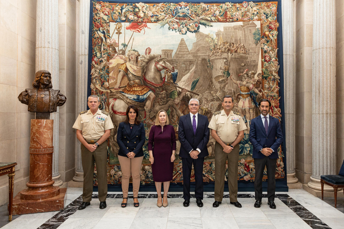 Firma contrato defensa y renfe foto ministerio de defensa