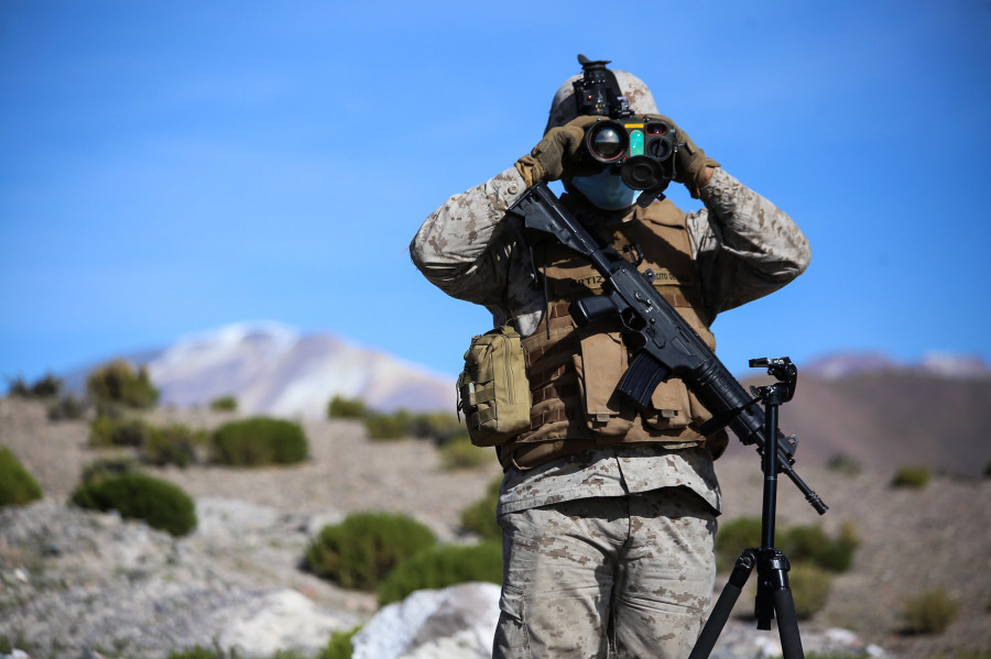 Efectivo de la 2 Brigada Acorazada Cazadores desplegado en labores de control fronterizo en la base patrulla de Colchane Foto Ejército de Chile