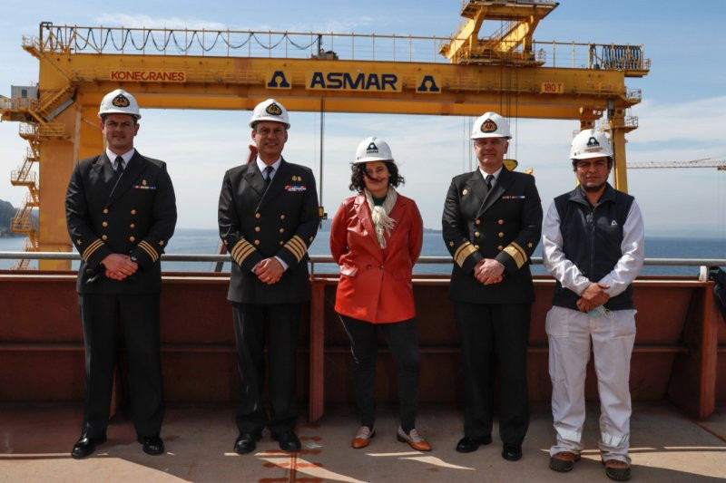Visita delegada presidencial regional del Biobio a Asmar Talcahuano Foto Armada de Chile