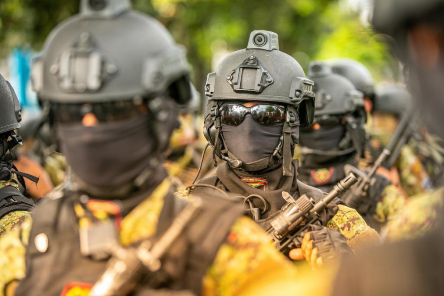 Militares y policías salvadoreños recibieron refuerzo presupuestario