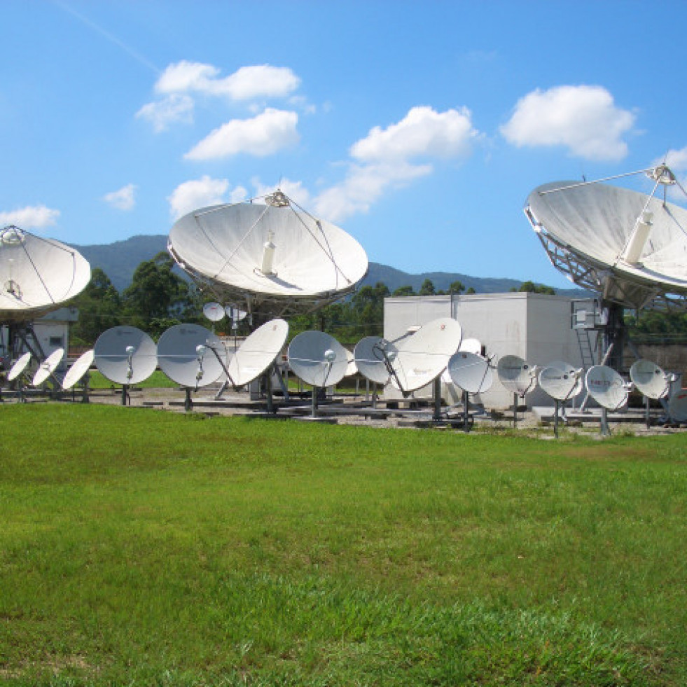 Noruega encarga a Indra las estaciones terrestres de su red de comunicaciones militares por satélite