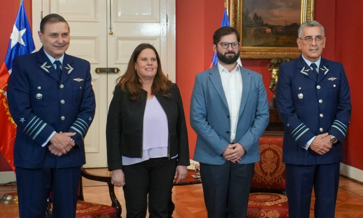 Generales Merino y Rodru00edguez con ministra Fernu00e1ndez y presidente Boric Foto Ministerio de Defensa Nacional de Chile