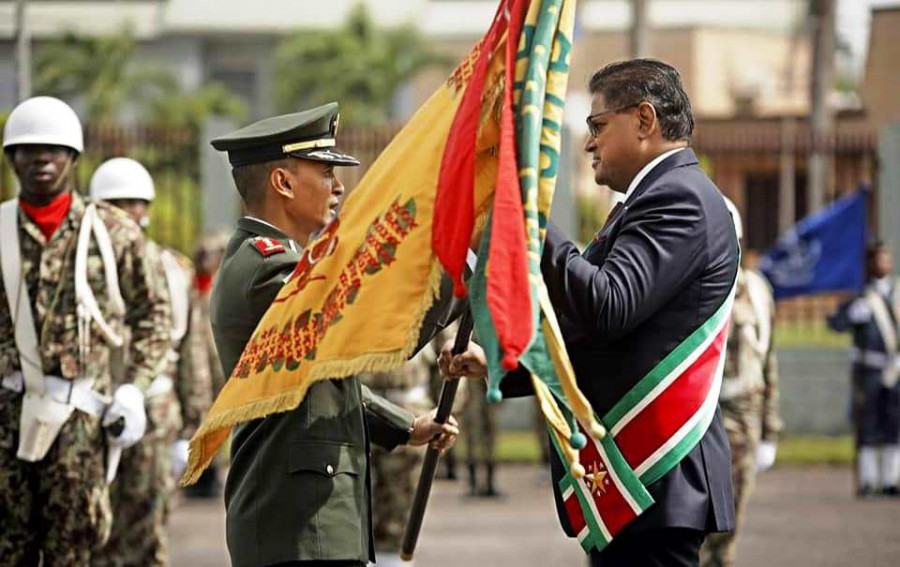 Surinam FFAA Comandante MDS
