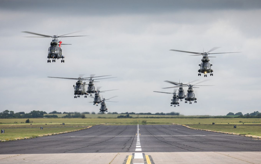 Helicopteros Puma de la RAF durante un vuelo de celebración de sus 50 años en servicio, el año pasado. Foto RAF