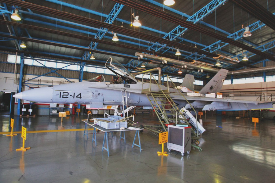 F18 taller ejercito del aire