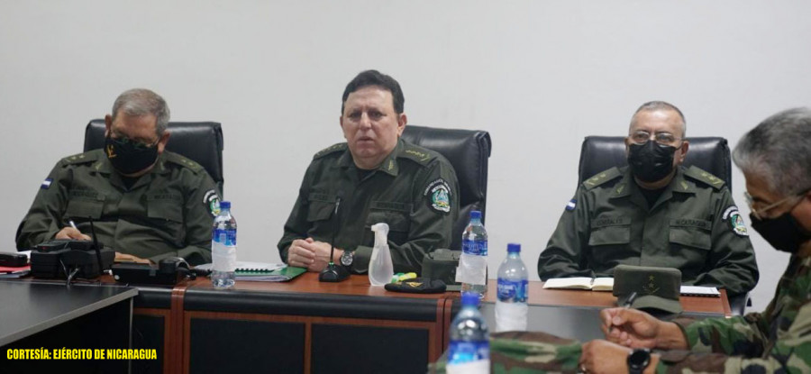 Comandante en jefe de Ejército de Nicaraga sostuvo reunión con su homólogo de Honduras para afinara trabajo en conjunto en frontera común